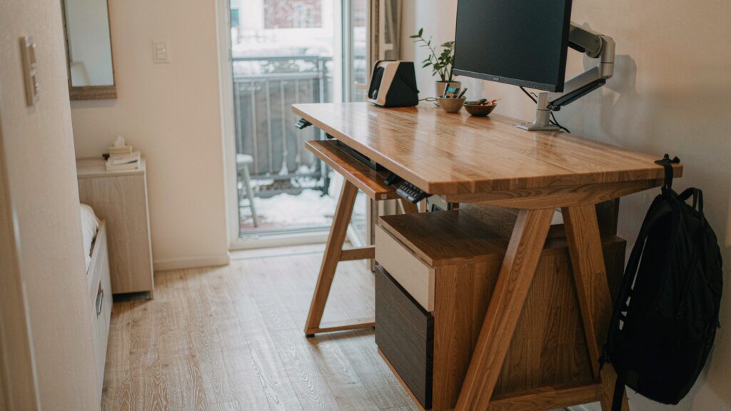 PEGZONE Standing Desk Converter Review: Smart Dual-Tier Ergonomics — testing notes